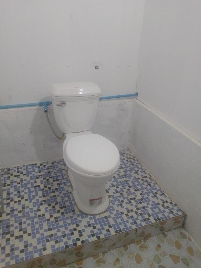 Golden Snake Guesthouse Beach ロンサレム島 エクステリア 写真