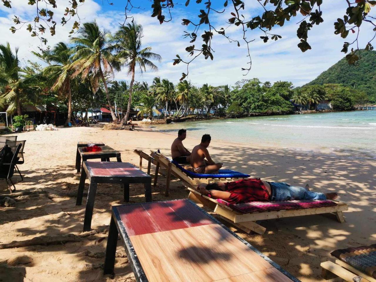 Golden Snake Guesthouse Beach ロンサレム島 エクステリア 写真